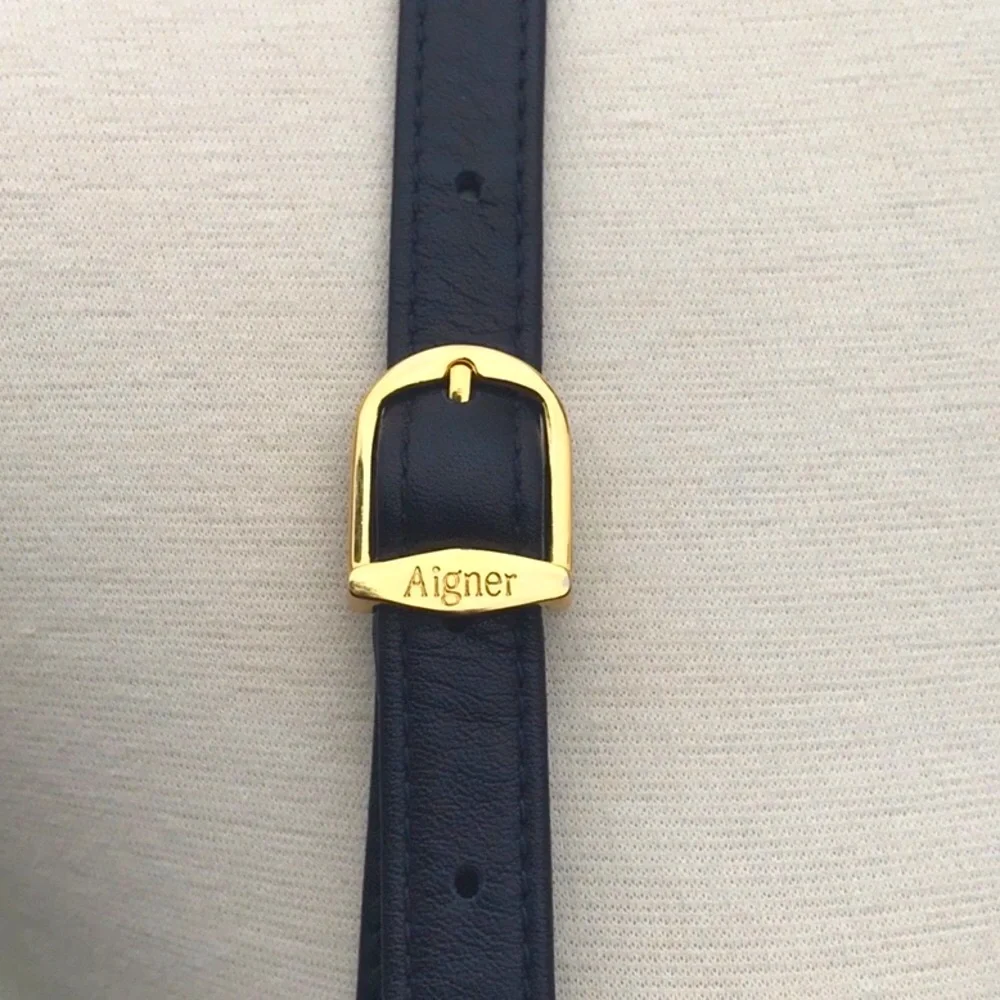 Vintage Etienne Aigner Leather Navy Blue Shoulder Bag with Gold Accents - Picture 4 of 16